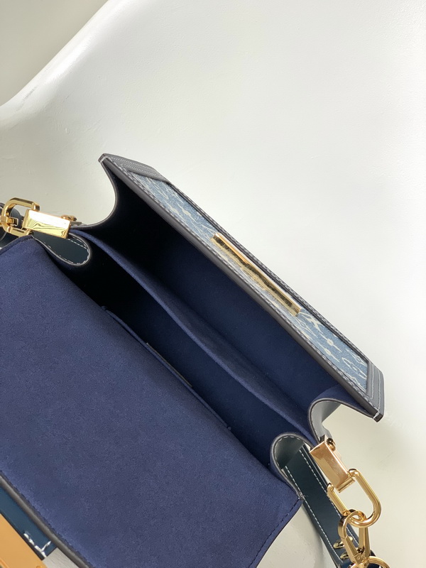 LV Handbags AAA(Women)-880