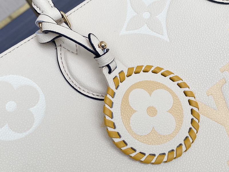 LV Handbags AAA(Women)-941