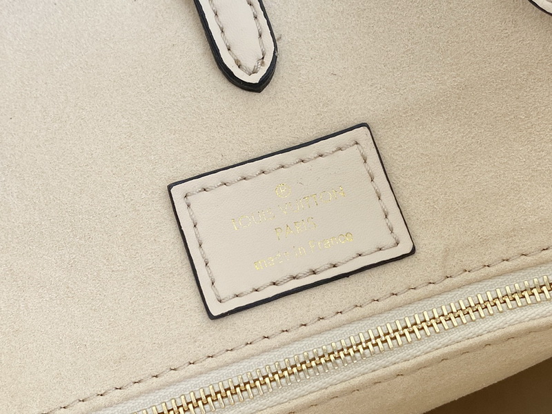 LV Handbags AAA(Women)-941