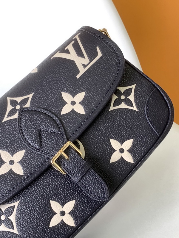 LV Handbags AAA(Women)-1638