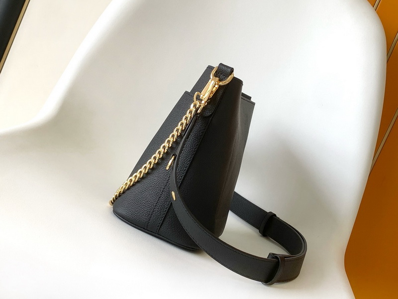 LV Handbags AAA(Women)-1642
