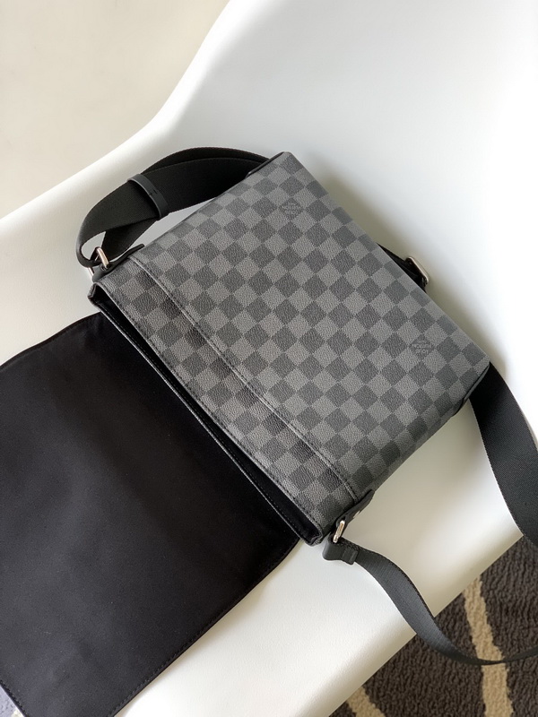 LV Handbags AAA(Men)-284