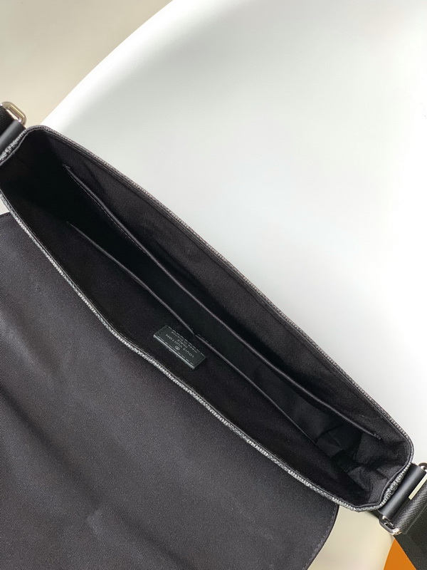 LV Handbags AAA(Men)-286