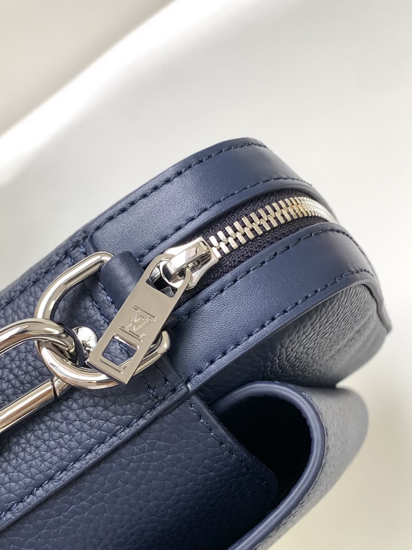 LV Handbags AAA(Men)-313