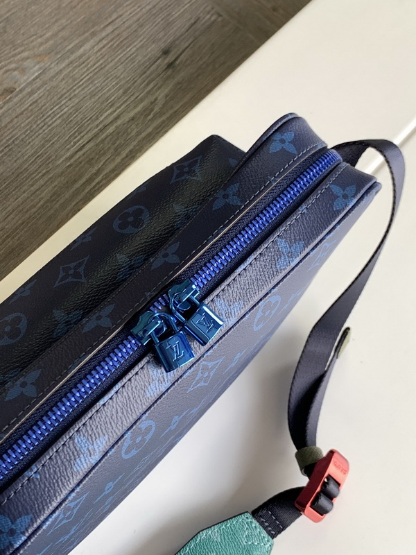 LV Handbags AAA(Men)-314