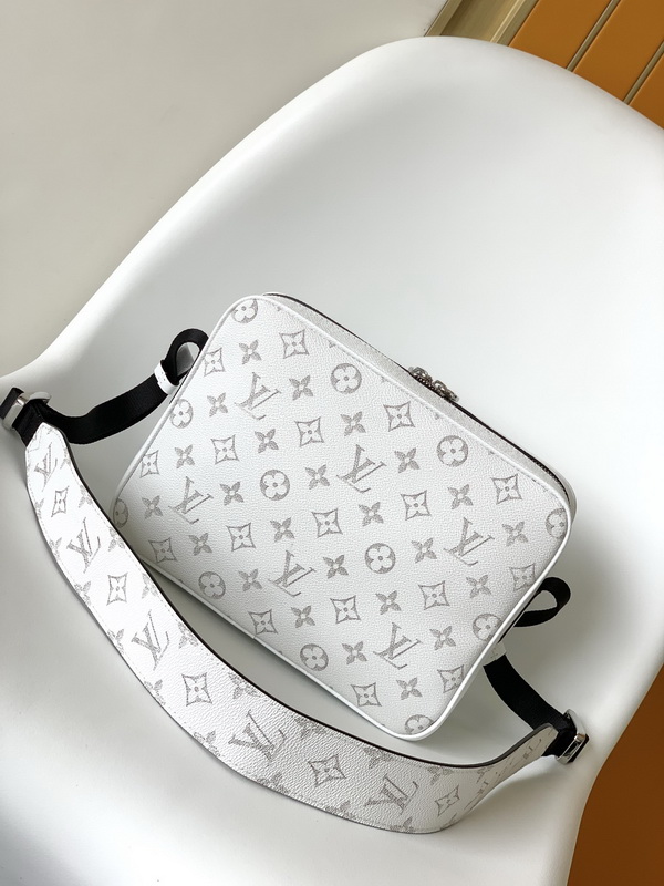 LV Handbags AAA(Men)-319