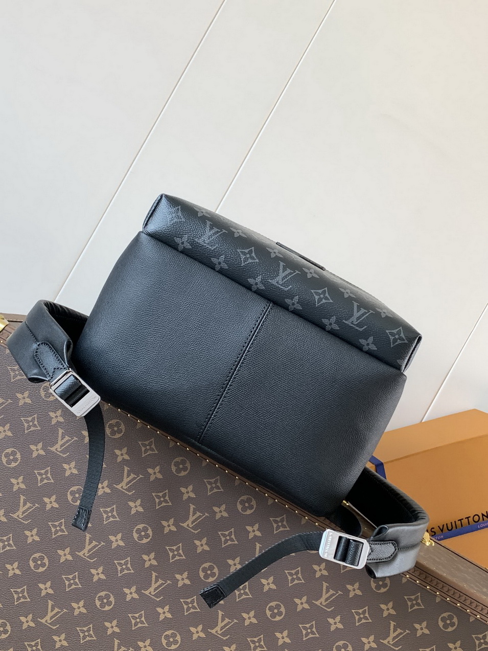 LV Bag-NFC(AAA)-010