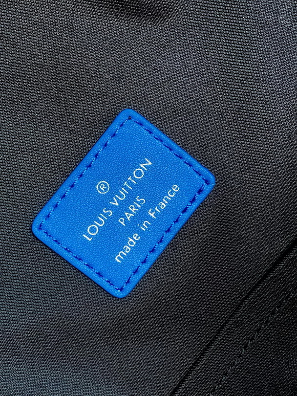 LV Backpack(AAA)-190