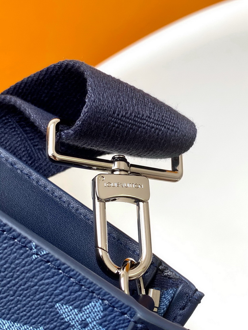 LV Bag-NFC(AAA)-059