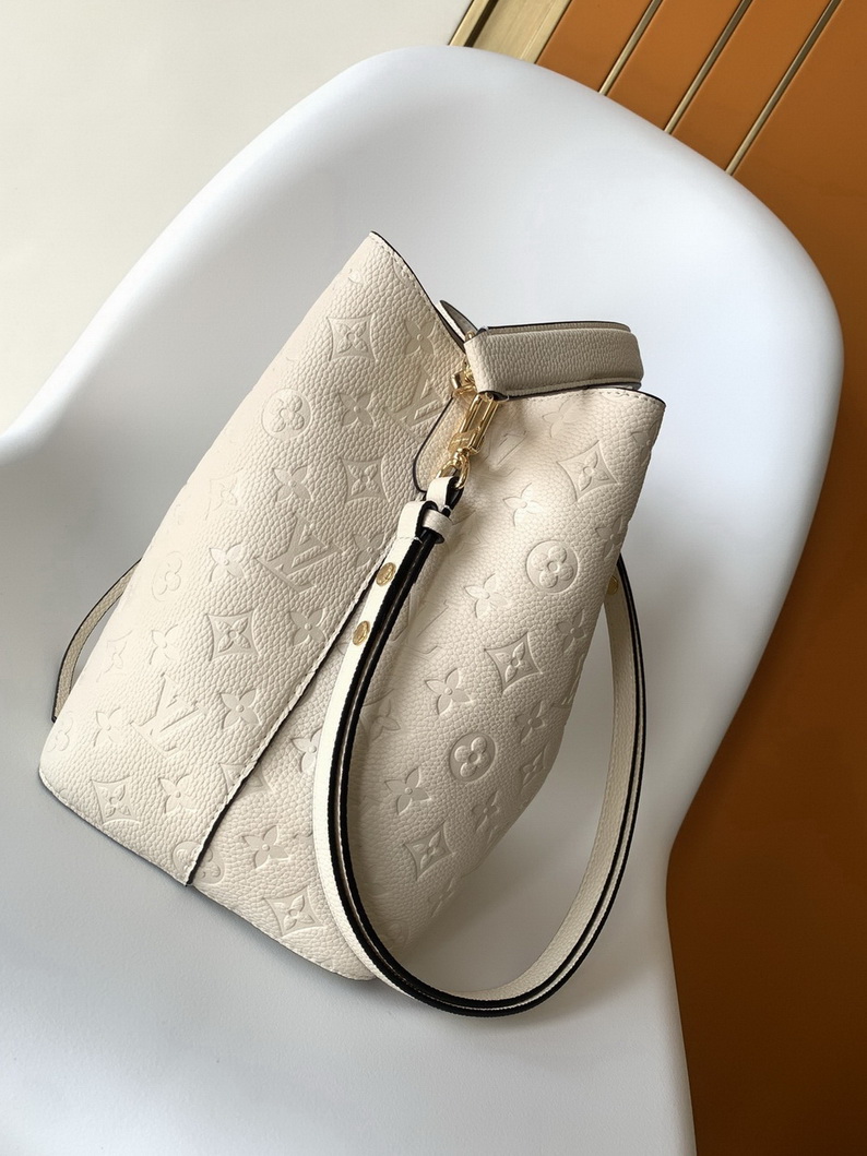 LV Bag-NFC(AAA)-255