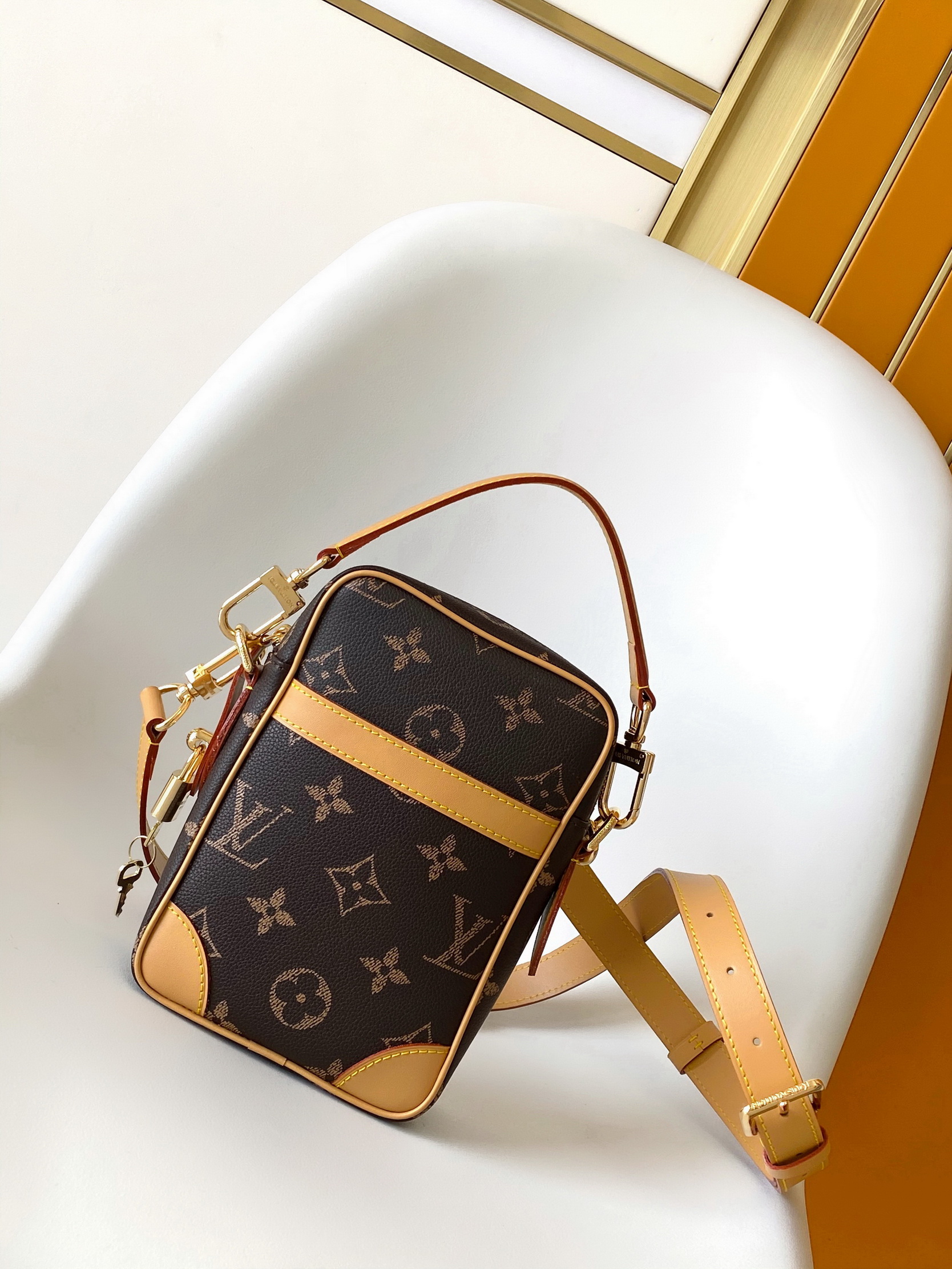 LV Bag-NFC(AAA)-422