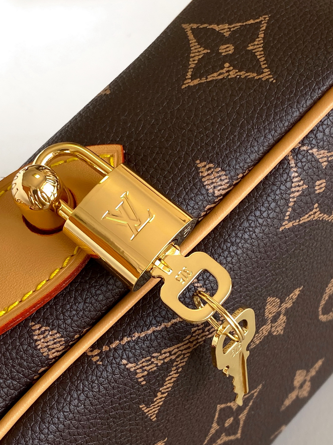 LV Bag-NFC(AAA)-422
