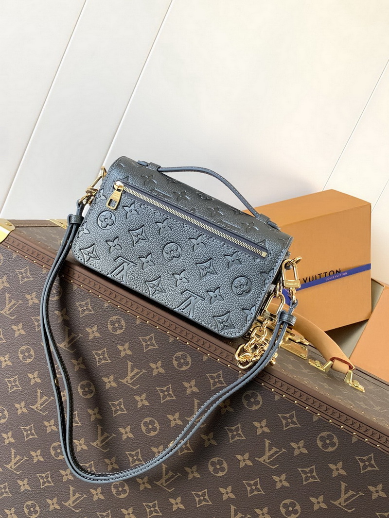 LV Bag-NFC(AAA)-423