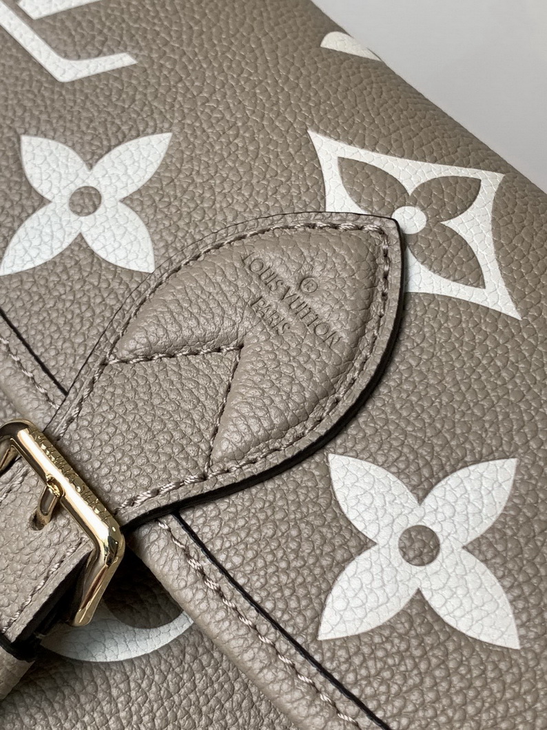 LV Bag-NFC(AAA)-536