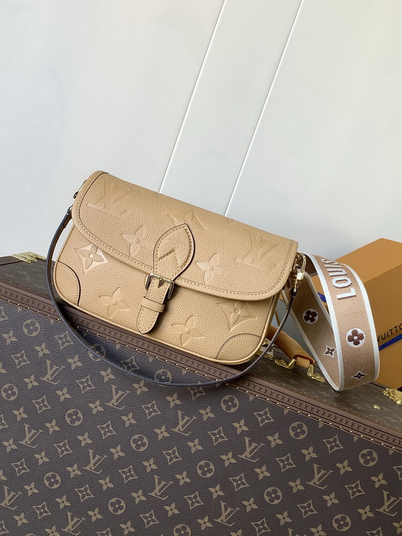 LV Bag-NFC(AAA)-537