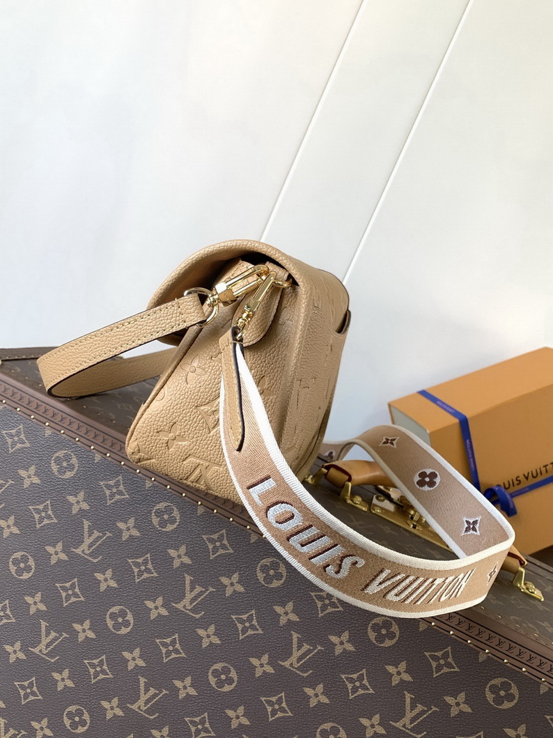 LV Bag-NFC(AAA)-537