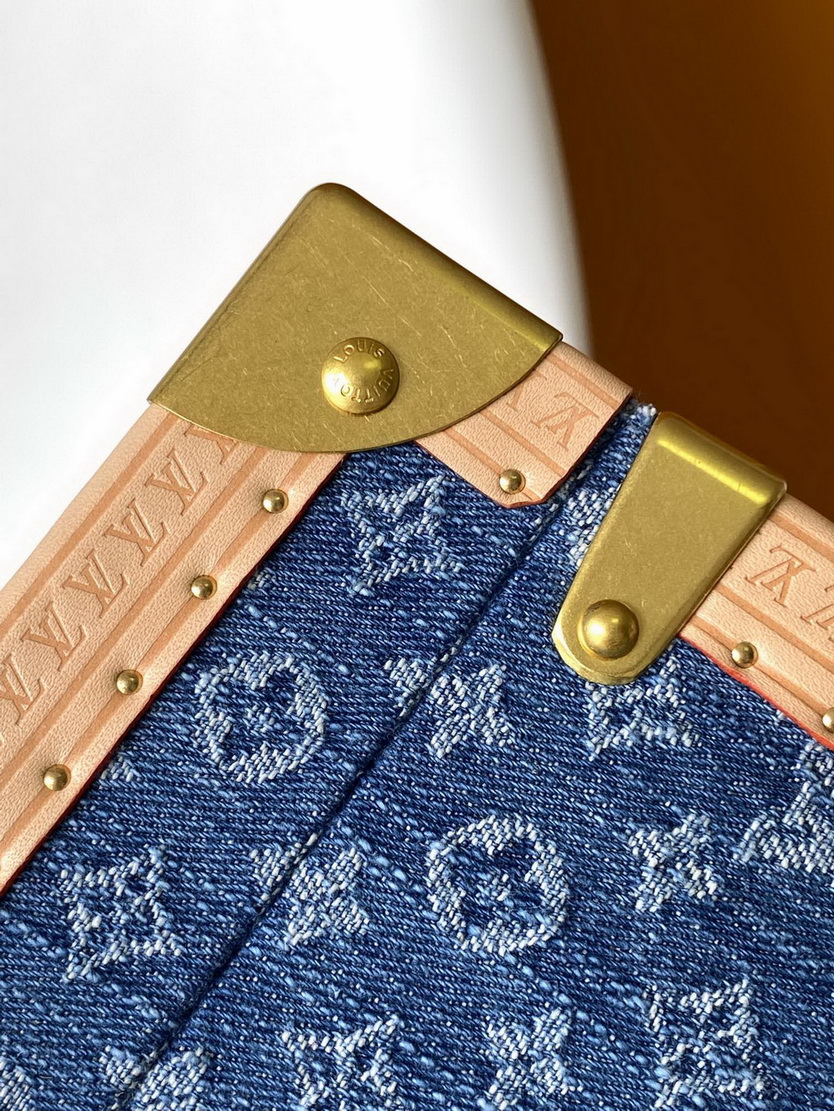 LV Bag-NFC(AAA)-562