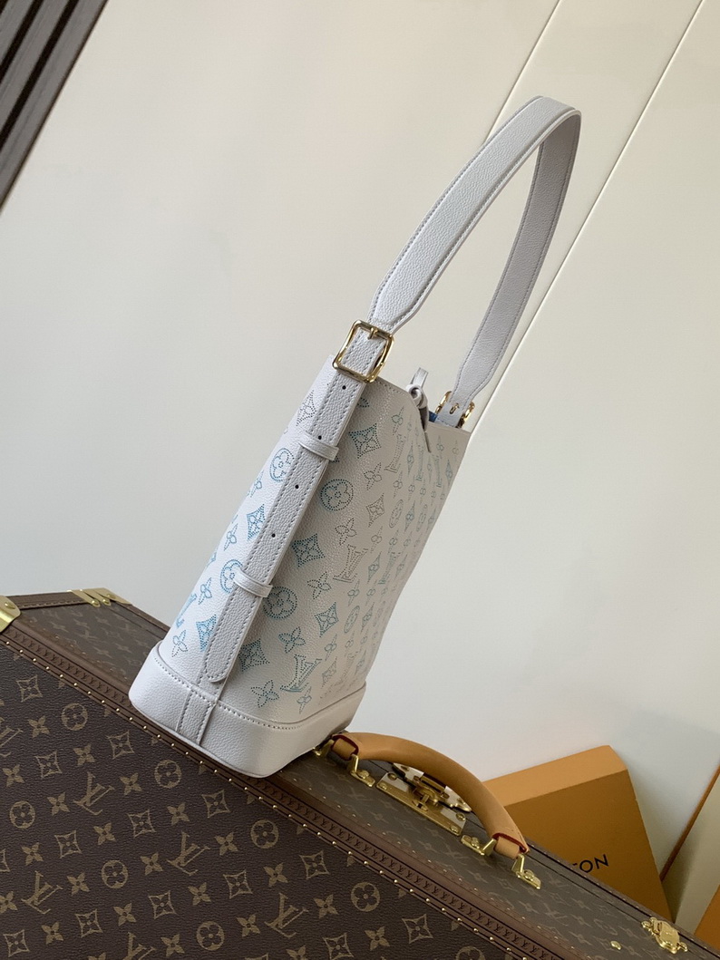 LV Bag-NFC(AAA)-573