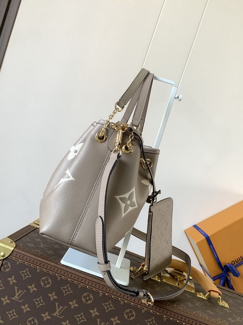 LV Bag-NFC(AAA)-588