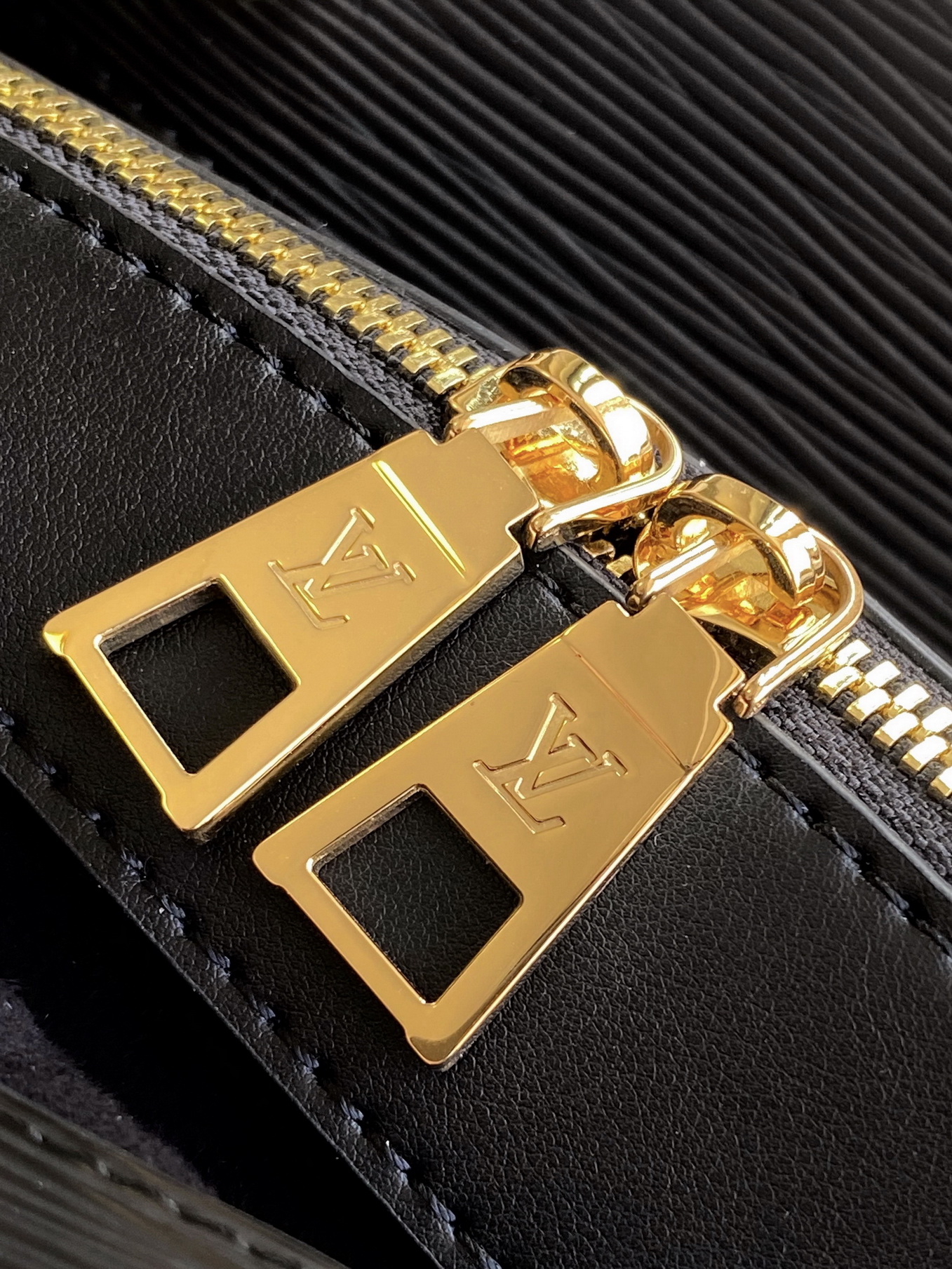 LV Bag-NFC(AAA)-623