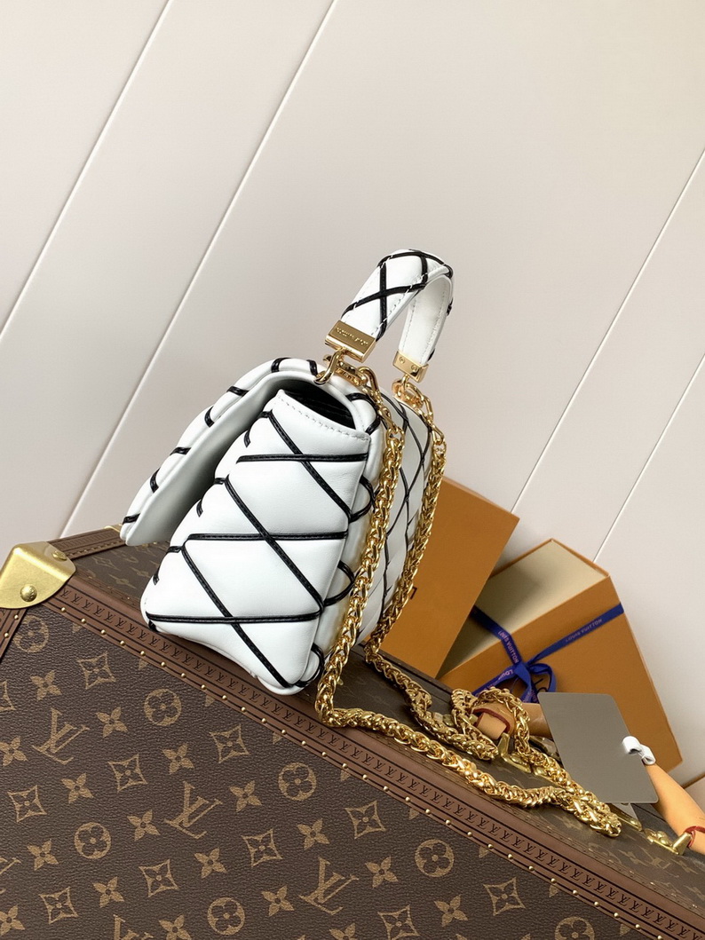 LV Bag-NFC(AAA)-644