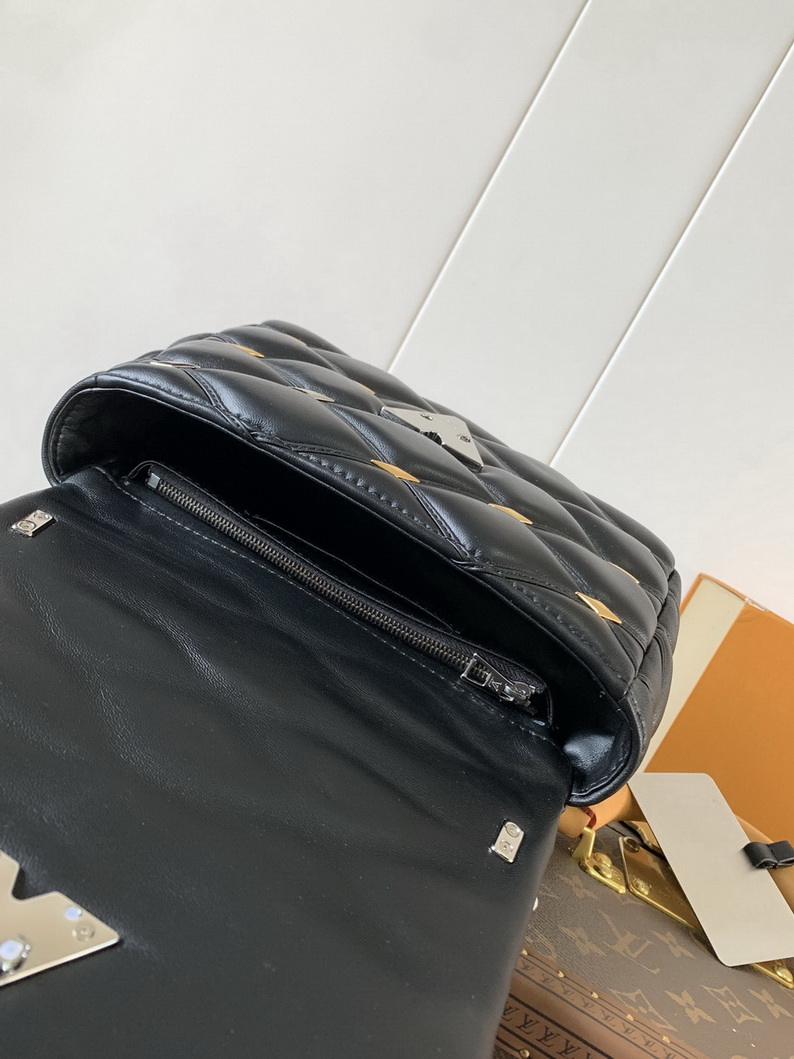 LV Bag-NFC(AAA)-674