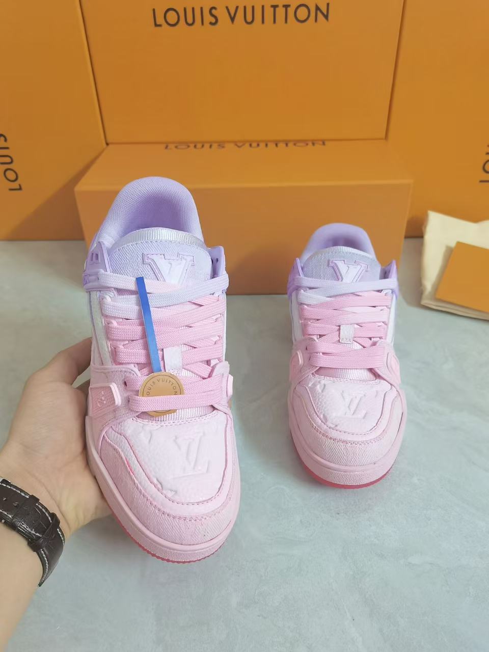 LV Shoes(AAA)-1075