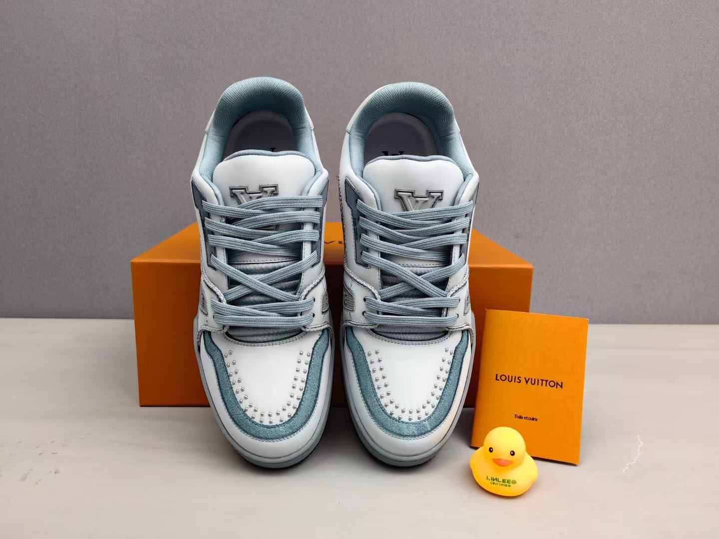 LV Shoes(AAA)-1079