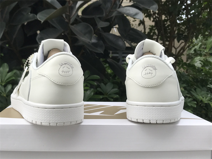 Travis Scott x Air Jordan 1 Low OG