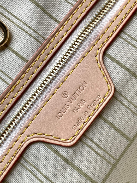 LV Handbags AAA(Women)-2001