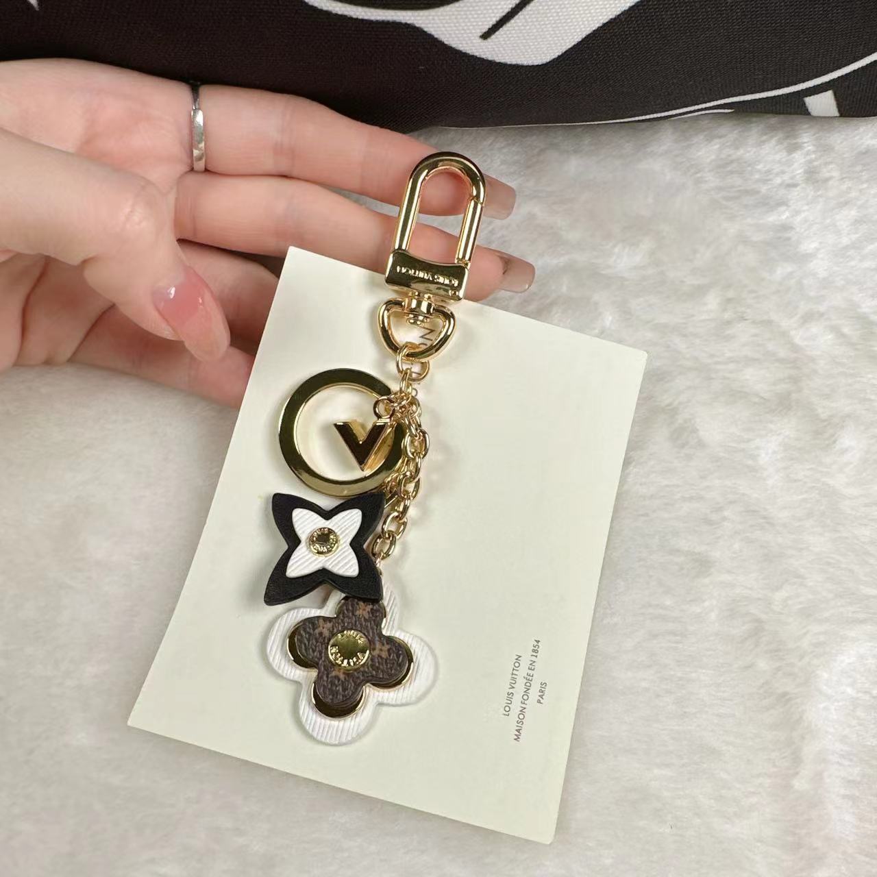 LV Key Ring-094