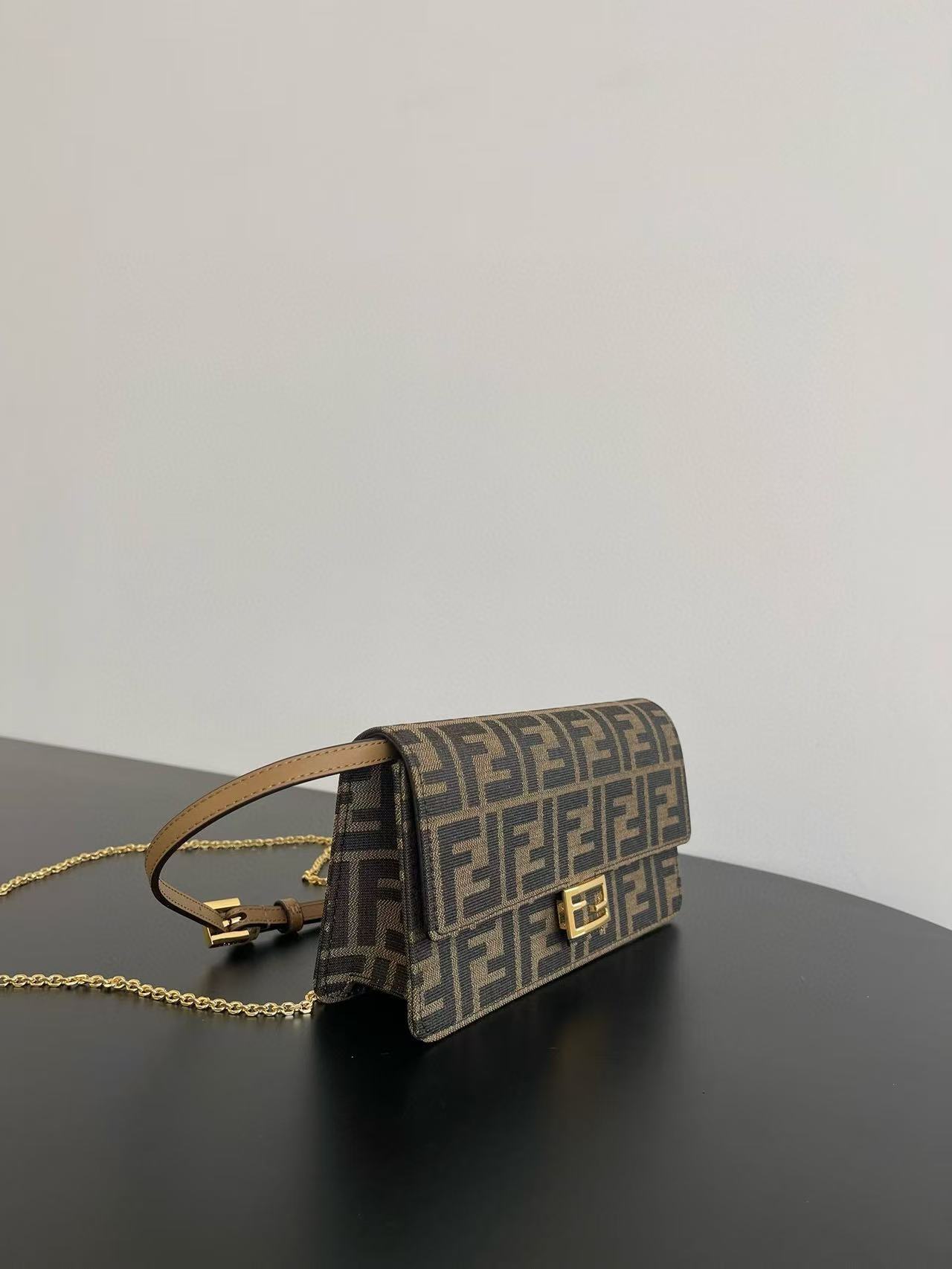 F**di handbags aaa(women)-014