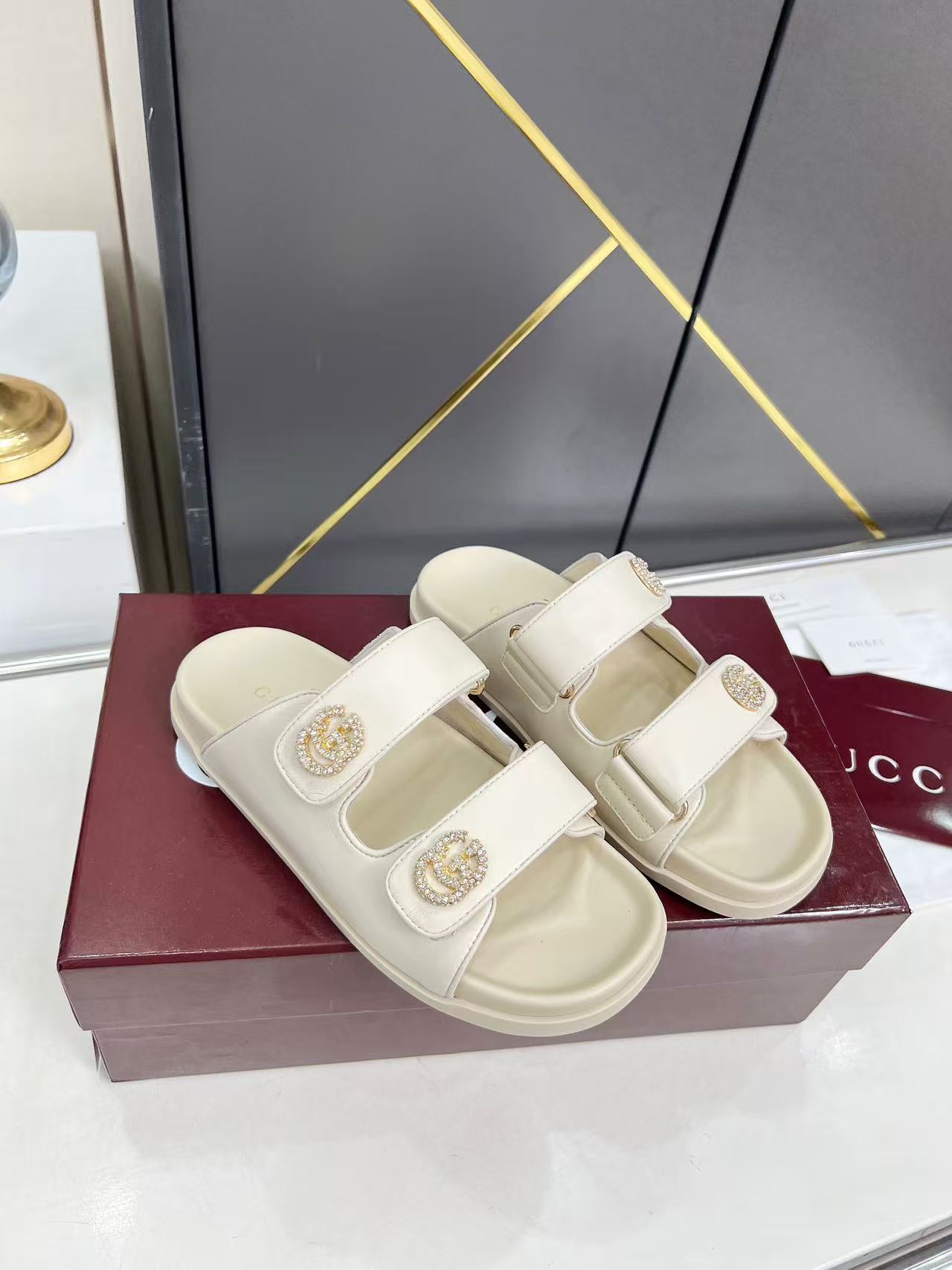 G*u*i slippers women(aaa)-185