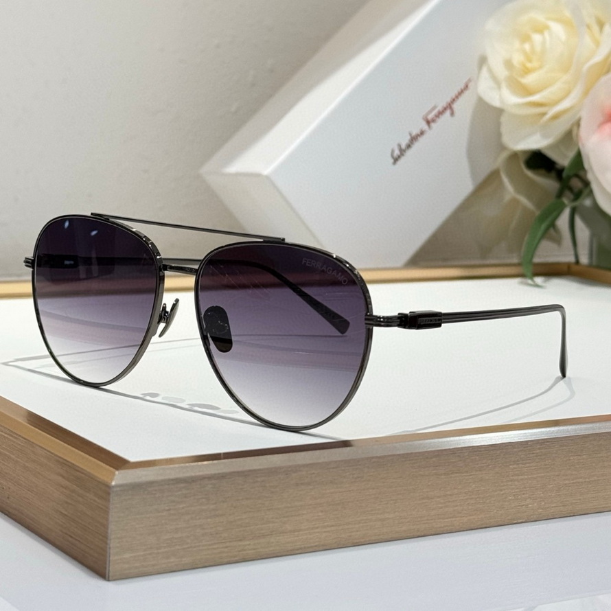 FERRAGAMO Sunglasses(AAAA)-302