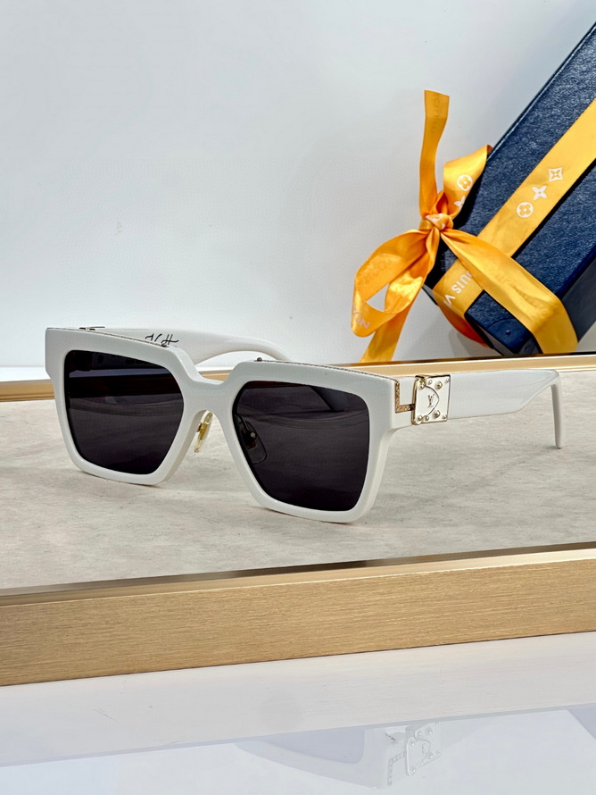 LV Sunglasses(AAAA)-2428