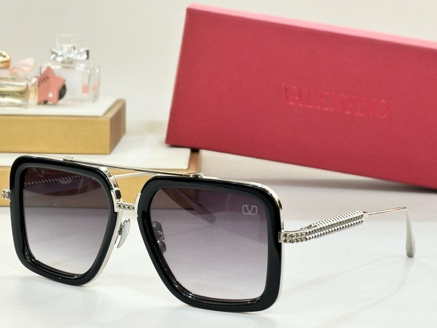 Valentino Sunglasses(AAAA)-448