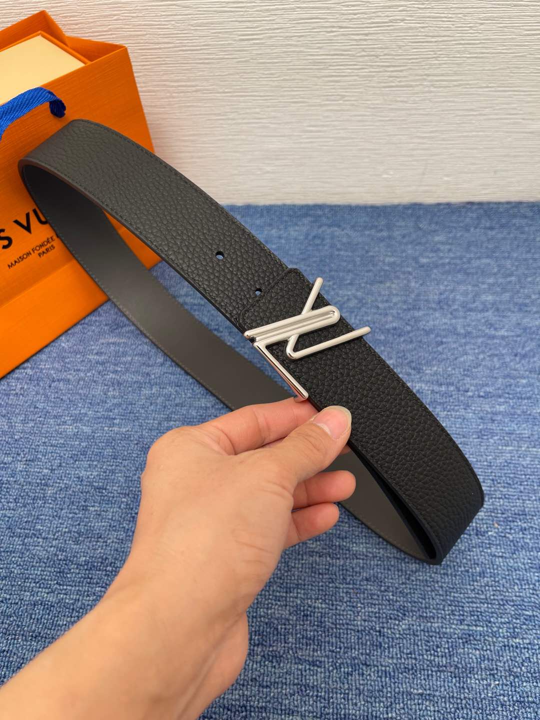 LV Belts(AAAAA)-2511