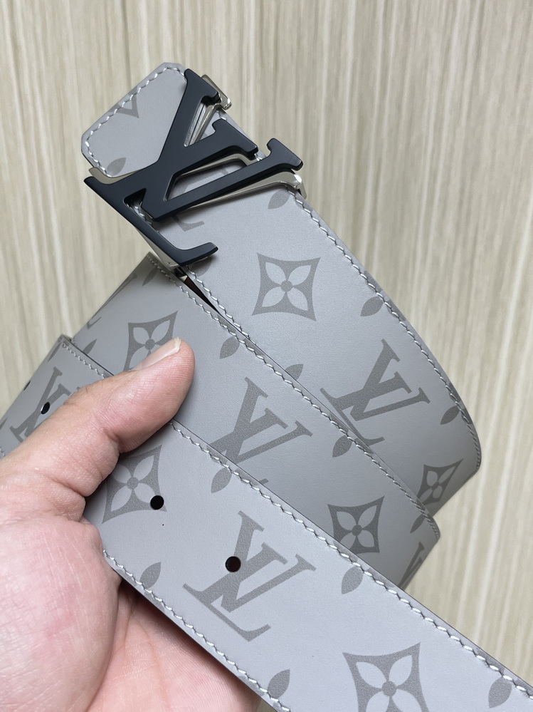 LV Belts(AAAAA)-2448