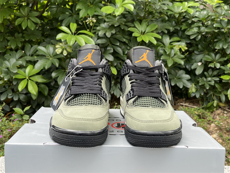 Air Jordan 4 WM UNDEFEATED x Jordan