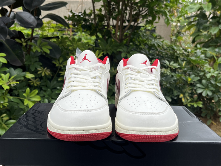Air Jordan 1 Low-326