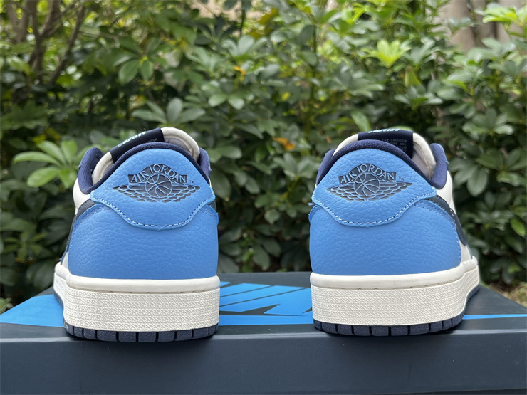 Air Jordan 1 Low Obsidian Black