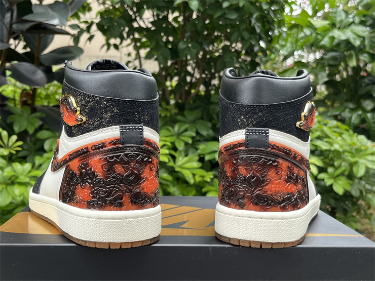 Air Jordan 1 High OG-317