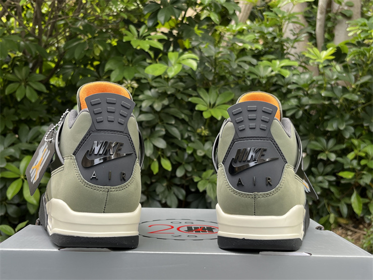 Air Jordan 4 WM UNDEFEATED x Jordan