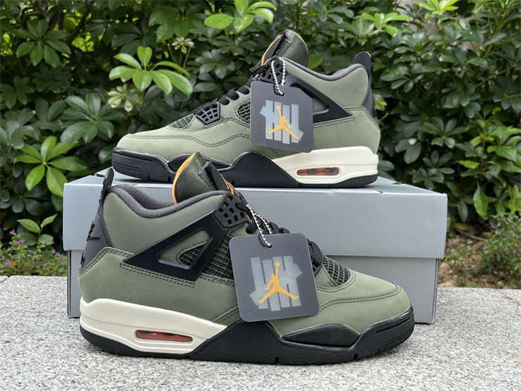 Air Jordan 4 WM UNDEFEATED x Jordan