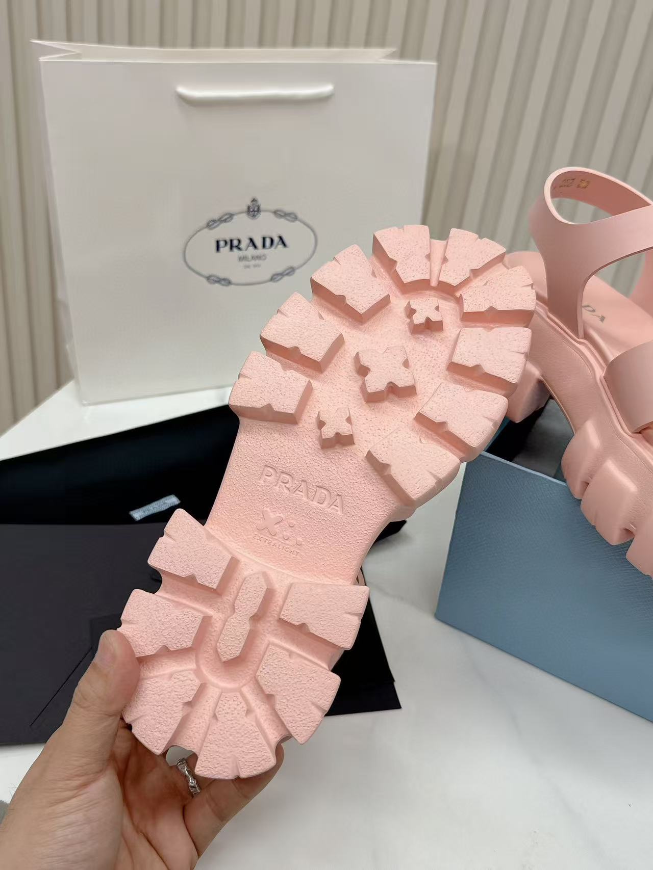 Pra*a slippers women(aaa)-021