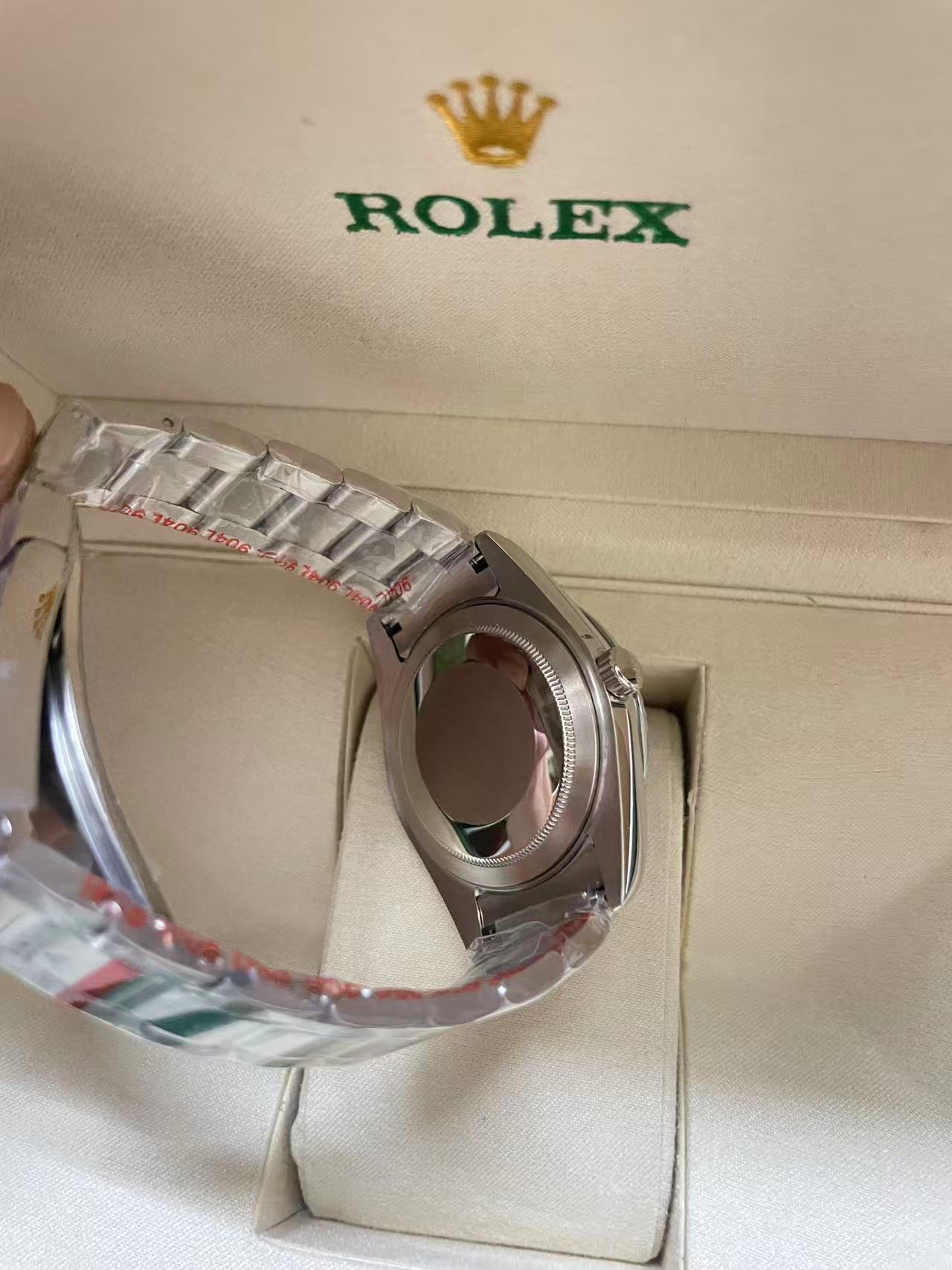 R*l*x watches-188