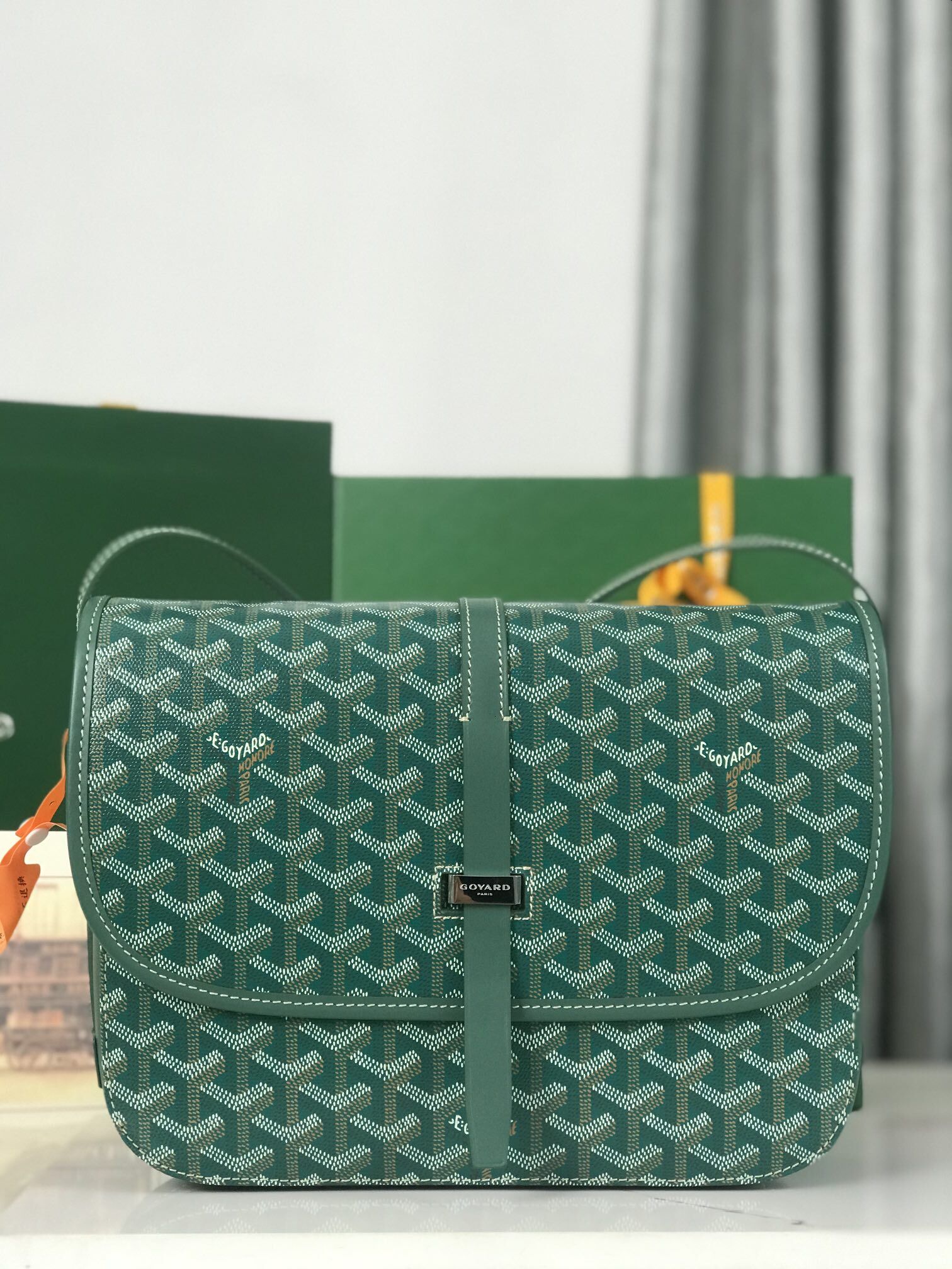 Go*ard handbags aaaa(men)-034