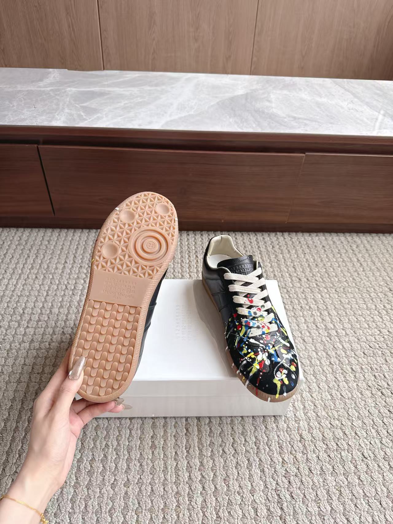 ma*s*n Ma*i*la shoes-021