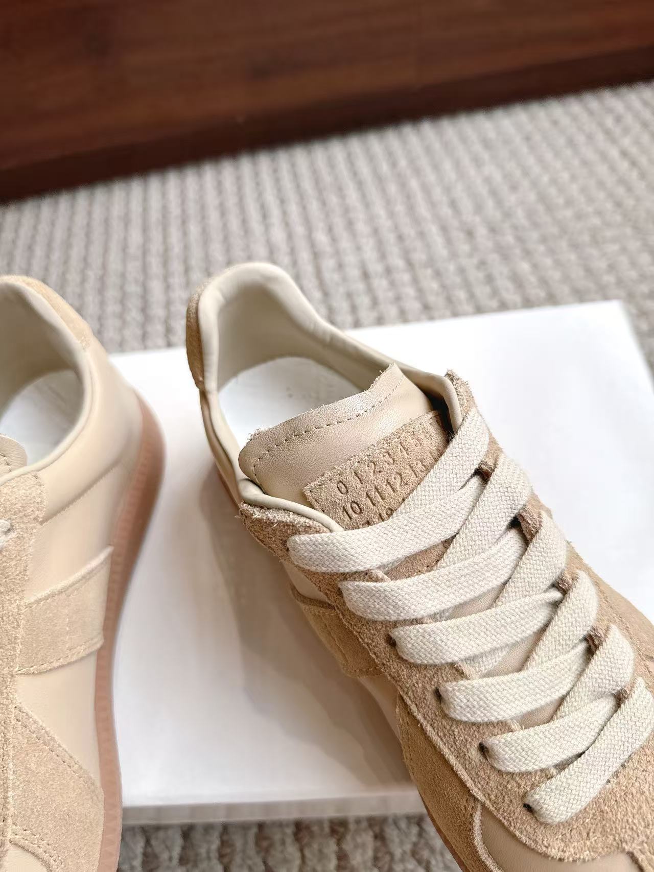 ma*s*n Ma*i*la shoes-019