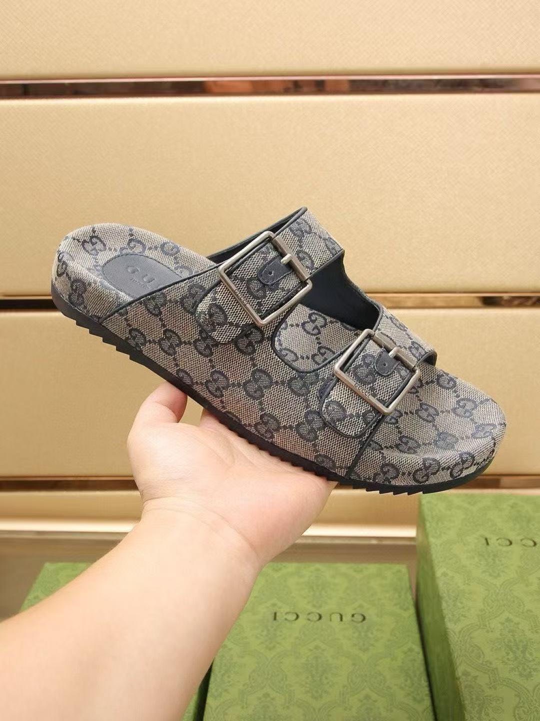G*u*i slippers(aaa)-469